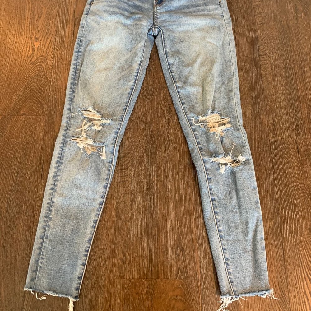 Light Wash Distressed Skinny Jean